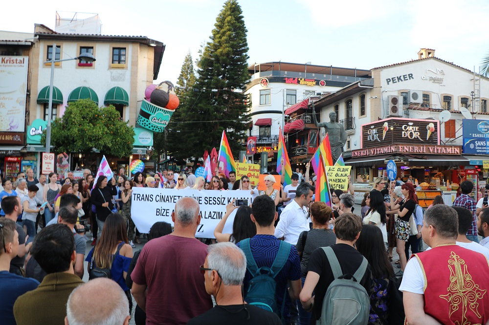gokce-saygi-nin-ardindan-1 gokce-saygi-nin-ardindan-1