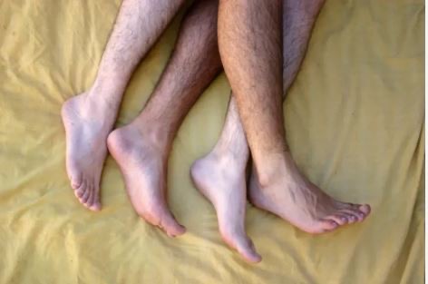 İnsan bir şarkıyı sevmeye görsün Kaos GL - LGBTİ+ Haber Portalı