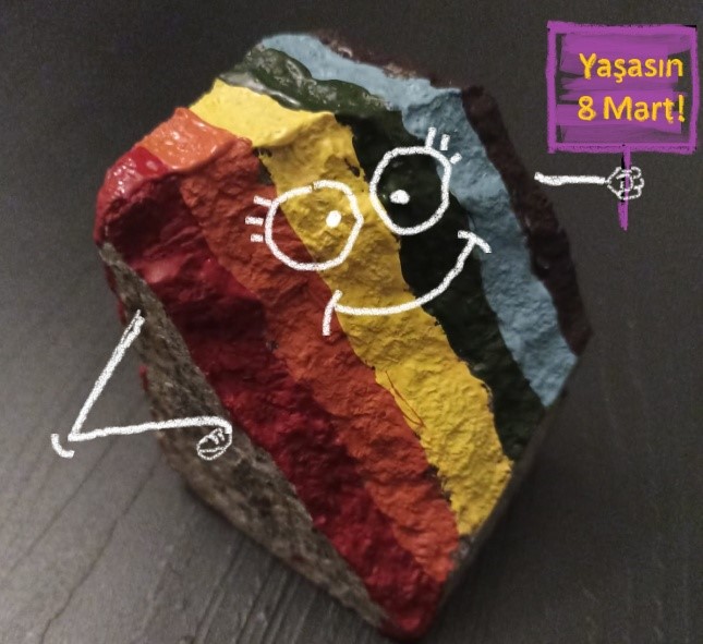 Kaldırım taşı gökkuşağı 8 Mart preteröpatik kuir müzikal Kaos GL - LGBTİ+ Haber Portalı