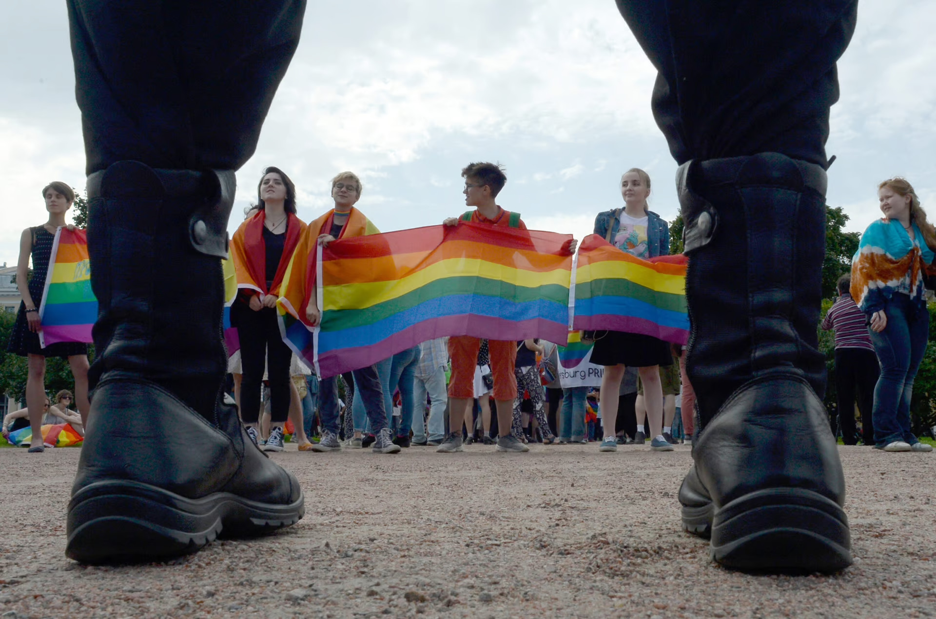 Marjinalleştirilmiş ve azınlık gruplara karşı nefret söylemi: Nedenler ve dinamikler | Kaos GL - LGBTİ+ Haber Portalı Gökkuşağı Forumu Köşe Yazısı