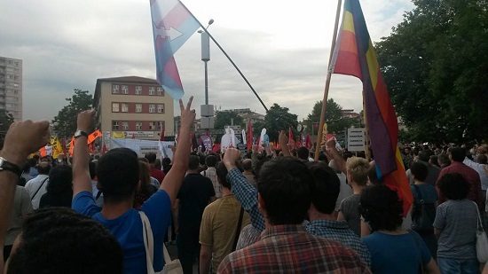 “Ötekiler” arasındaki dayanışmayı yeniden hayal etmek | Kaos GL - LGBTİ+ Haber Portalı Gökkuşağı Forumu Köşe Yazısı