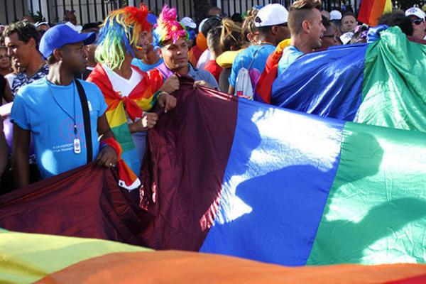 Ayrımcılığa karşı “konga”, çeşitlilik için “fiesta” Kaos GL - LGBTİ+ Haber Portalı