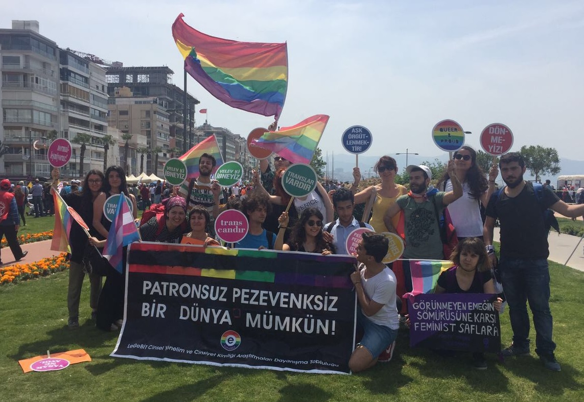 İzmir 1 Mayıs&rsquo;ı: Patronsuz, pezevenksiz bir dünya mümkün! Kaos GL - LGBTİ+ Haber Portalı