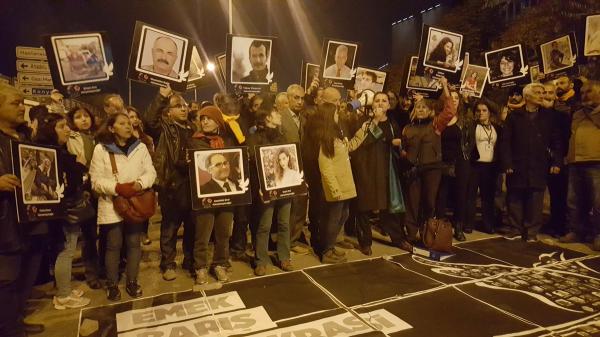 10 Ekim davasında ilk gün: &lsquo;Ortada bir iddianame bile görmedik!&rsquo; Kaos GL - LGBTİ+ Haber Portalı