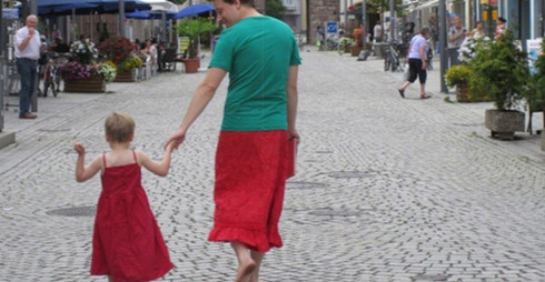 "Babanızın Etek Giymeye Cesareti Yok" | Kaos GL - LGBTİ+ Haber Portalı Haber