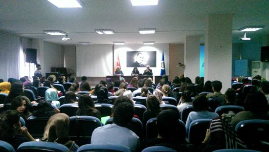Aileler LGBT çocuklarının insan haklarını savundu Kaos GL - LGBTİ+ Haber Portalı