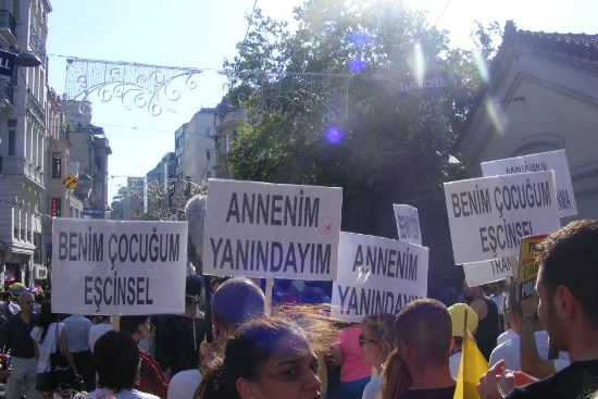 Üç şehirde LGBT aileleri buluşması Kaos GL - LGBTİ+ Haber Portalı
