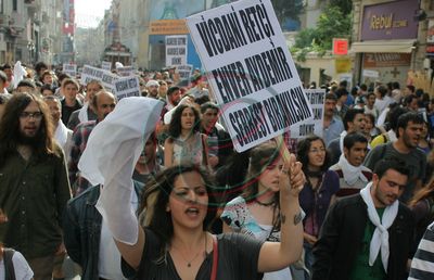 Vicdani retçi Enver Aydemir serbest bırakıldı Kaos GL - LGBTİ+ Haber Portalı