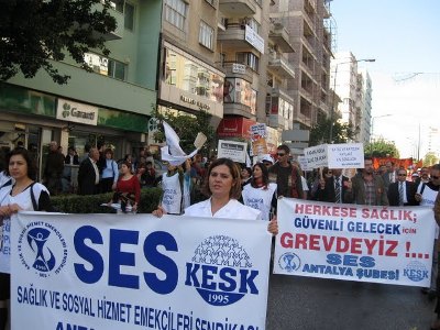 Grev Çalışanların Hakkı, &lsquo;Yaptırım&rsquo; Yasal Değil! Kaos GL - LGBTİ+ Haber Portalı