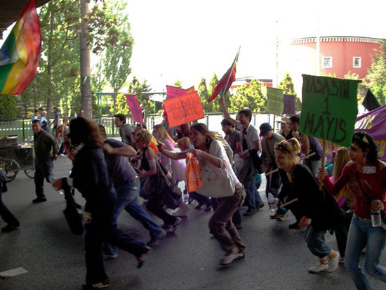 Seks İşçileri Patronsuz ve Pezevenksiz Bir Dünya İstiyor! Kaos GL - LGBTİ+ Haber Portalı