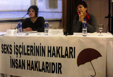 Seks İşçisi Burcu: "Vaktim olsa, bak nasıl olurmuş örgütlenmek" Kaos GL - LGBTİ+ Haber Portalı