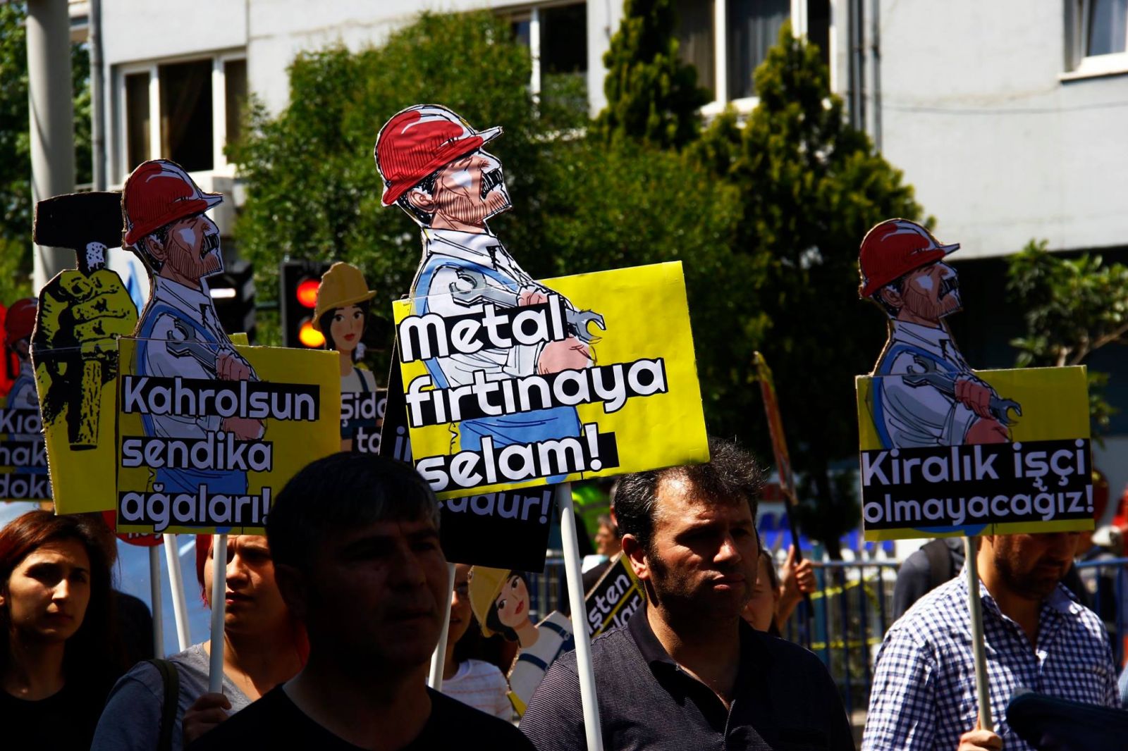 Bursa&rsquo;da 1 Mayıs: Sözleşmeli köle olmayacağız! Kaos GL - LGBTİ+ Haber Portalı