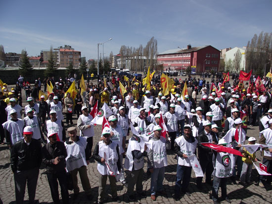 Kars&rsquo;ta 1 Mayıs Coşkusu Kaos GL - LGBTİ+ Haber Portalı