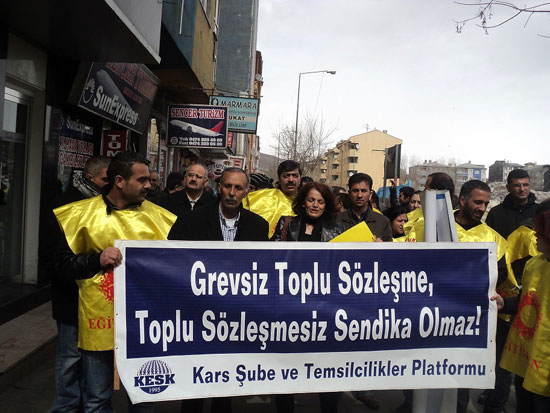 KESK Kars&rsquo;ta Basın Açıklaması Düzenledi Kaos GL - LGBTİ+ Haber Portalı
