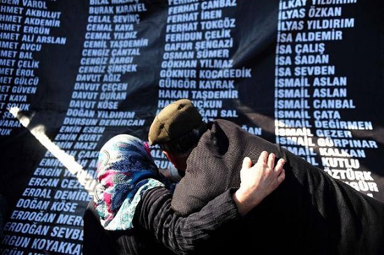 Soma&rsquo;dan: &lsquo;Mezarda yer çok, salonda yer yok!&rsquo; Kaos GL - LGBTİ+ Haber Portalı