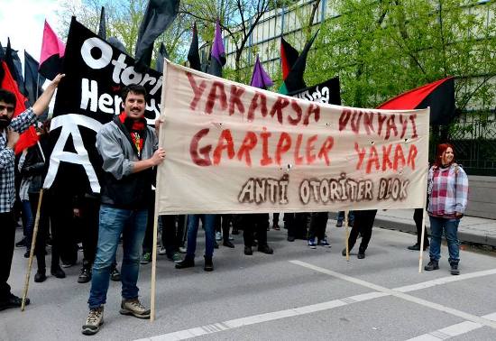 1. Anti-Otoriter Buluşma: Seni yok eden, beni var edemez Kaos GL - LGBTİ+ Haber Portalı
