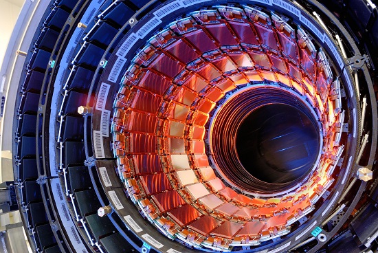 CERN&rsquo;de homofobiyi yıkmak atomu parçalamaktan daha zor! Kaos GL - LGBTİ+ Haber Portalı