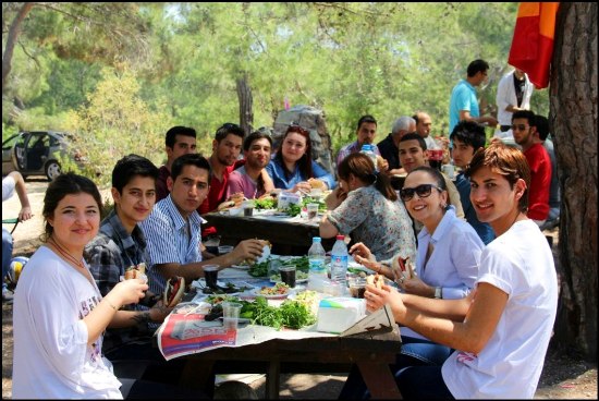 Mersinli LGBT&rsquo;ler Dayanışma Pikniğinde Buluştu | Kaos GL - LGBTİ+ Haber Portalı Haber