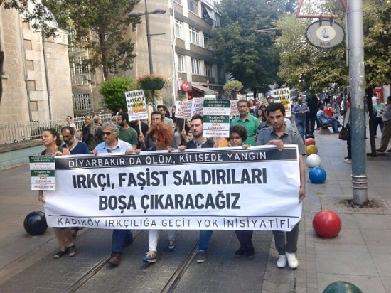 Kadıköy&rsquo;de kiliseye saldırı protesto edildi Kaos GL - LGBTİ+ Haber Portalı