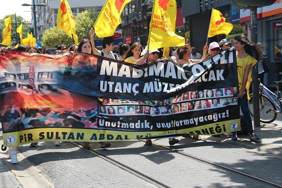 Kadıköy&rsquo;de canlar bir oldu Kaos GL - LGBTİ+ Haber Portalı