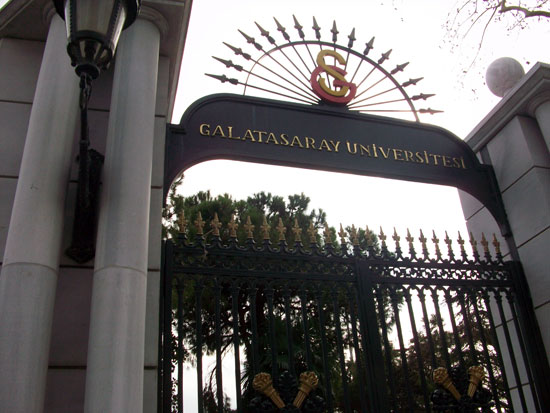 Galatasaray Üniversitesi&rsquo;nde Akademisyenler İsyan Etti Kaos GL - LGBTİ+ Haber Portalı