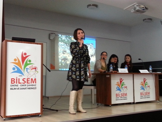 Eskişehir&rsquo;de PDR Eğitimi: Derslerdeki Anlatıda Kimler Yer Bulamaz? Kaos GL - LGBTİ+ Haber Portalı