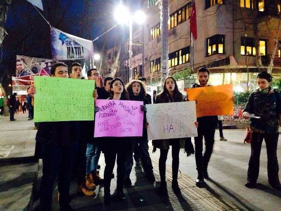&lsquo;Eğlenmeyi iyi bilsek de derdi olan çocuklarız&rsquo; Kaos GL - LGBTİ+ Haber Portalı
