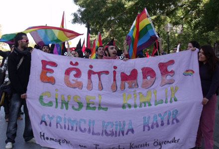 Kaos GL ve Eğitim-Sen İstanbul&rsquo;da Buluştu Kaos GL - LGBTİ+ Haber Portalı