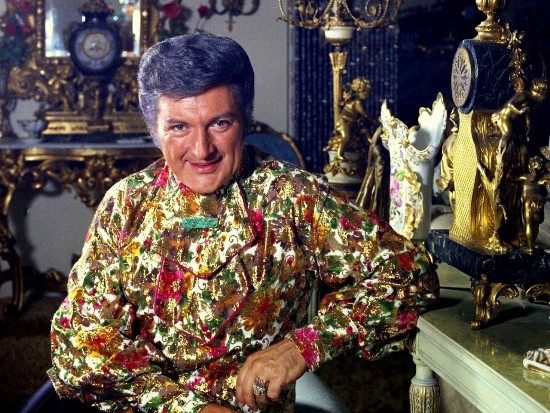 Liberace&rsquo;nin Hayatı Üç Emmy Topladı Kaos GL - LGBTİ+ Haber Portalı