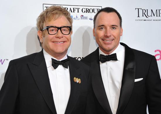 Elton John evlilik yolunda: Partnerim değil kocam! Kaos GL - LGBTİ+ Haber Portalı