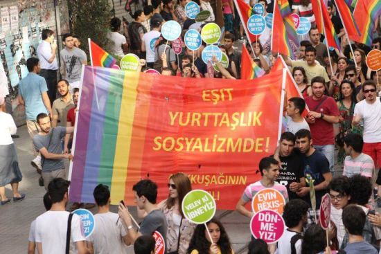 Onur hikayem: İdeolojik pankart! Kaos GL - LGBTİ+ Haber Portalı