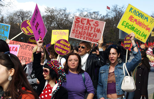 Feminizm herkes içindir! Kaos GL - LGBTİ+ Haber Portalı