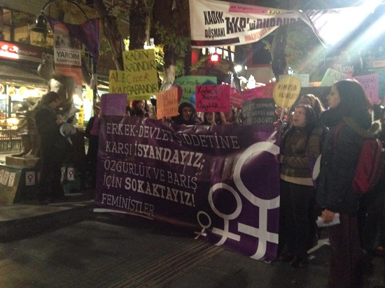 Ankara&rsquo;da feminist gece yürüyüşüne polis engeli Kaos GL - LGBTİ+ Haber Portalı