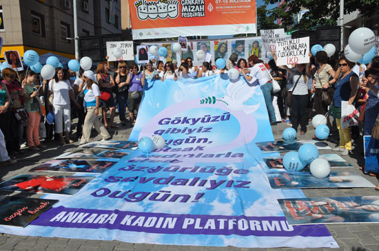 &lsquo;Gökyüzü Gibiyiz Bugün&rsquo; Kaos GL - LGBTİ+ Haber Portalı