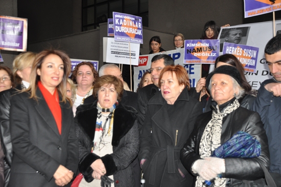 Nazlıaka, Arınç Hakkında Suç Duyurusunda Bulundu Kaos GL - LGBTİ+ Haber Portalı