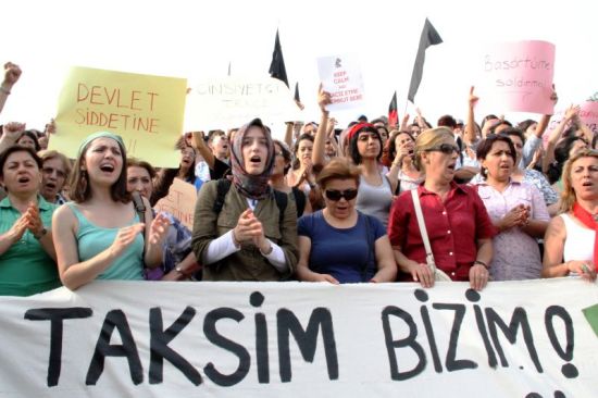Bedenimden, Başörtümden, Kimliğimden Elini Çek! Kaos GL - LGBTİ+ Haber Portalı