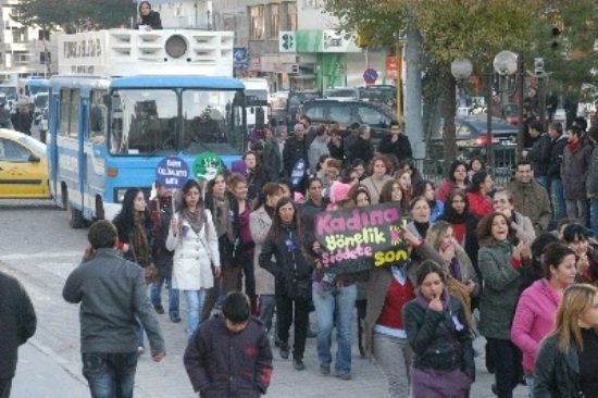 Dersim&rsquo;in 25 Kasım&rsquo;ı: Savaşa, Duvarlara Dur De! Kaos GL - LGBTİ+ Haber Portalı