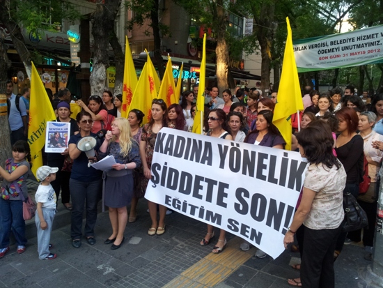Eğitim-Sen&rsquo;li Kadınlar Şiddeti Protesto Etti Kaos GL - LGBTİ+ Haber Portalı