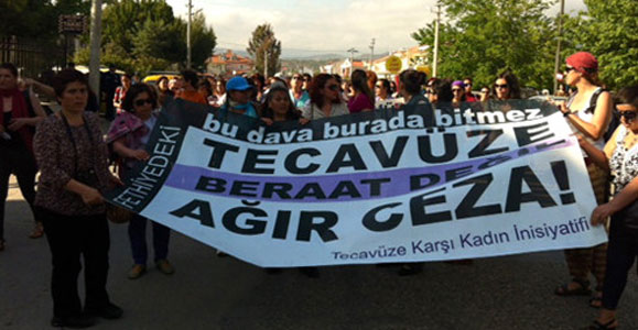 Feministlerden &lsquo;Cinsel Saldırı&rsquo; Tasarısına Tepki Kaos GL - LGBTİ+ Haber Portalı