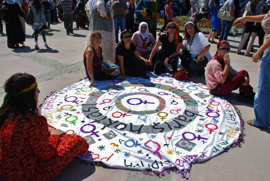 Make A Budget For Women and LGBT instead of War! Kaos GL - News Portal for LGBTI+