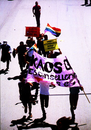 1 Mayıs Meydanlarında 10 Yıldır Gökkuşağı Bayrağı Dalgalanıyor! Kaos GL - LGBTİ+ Haber Portalı