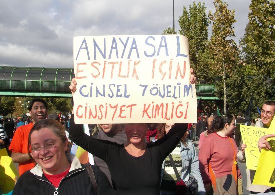 Tanal&rsquo;dan Aile Bakanlığı mevzuatının LGBT&rsquo;leri içermesi için kanun teklifi Kaos GL - LGBTİ+ Haber Portalı