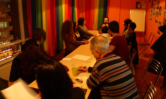 ‘Türk Sağının Dindar Nesiller Yetiştirme İsteği Yeni Bir Şey Değil’ Kaos GL - LGBTİ+ Haber Portalı