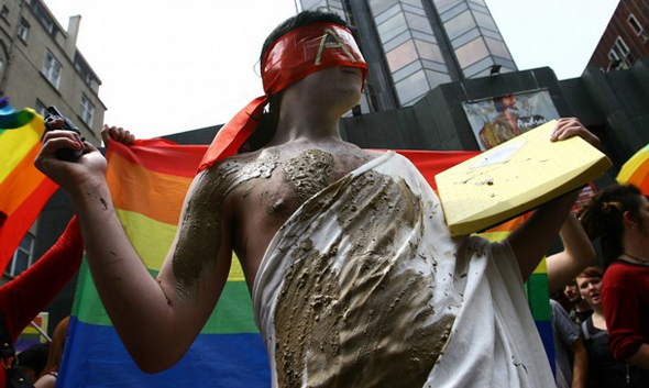 Özgürlük şemsiyesi rengarenktir Kaos GL - LGBTİ+ Haber Portalı