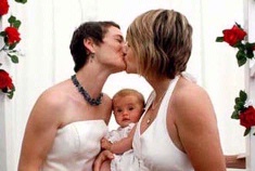 Lezbiyen çiftlere eşit ebeveynlik hakkı Kaos GL - LGBTİ+ Haber Portalı