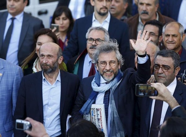 Dündar ve Gül davasında savcının talebi reddedildi Kaos GL - LGBTİ+ Haber Portalı