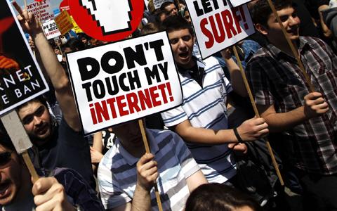 &lsquo;Türkiye&rsquo;de Kaygı Verici İnternet Yasakları Var&rsquo; Kaos GL - LGBTİ+ Haber Portalı