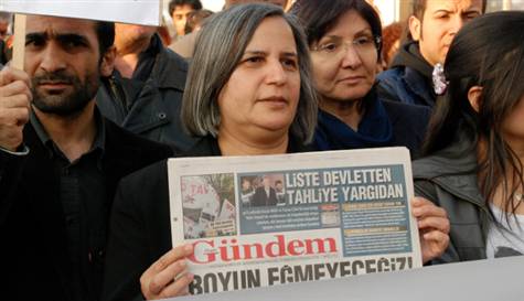 Özgür Gündem Özgür Kaos GL - LGBTİ+ Haber Portalı