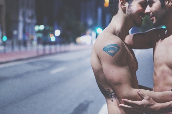 Homofobiye karşı çırılçıplak Kaos GL - LGBTİ+ Haber Portalı