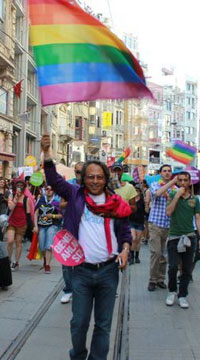 Barbaros Şansal: &lsquo;Beynimle Dilim Arasında Süzgeç Yok&rsquo; Kaos GL - LGBTİ+ Haber Portalı
